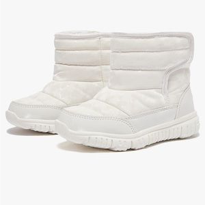 Toddler Snow Boots - Size 4